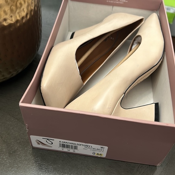 Sarto Franco Sarto Graciana Womens Leather Slip On Pumps - Picture 2 of 10